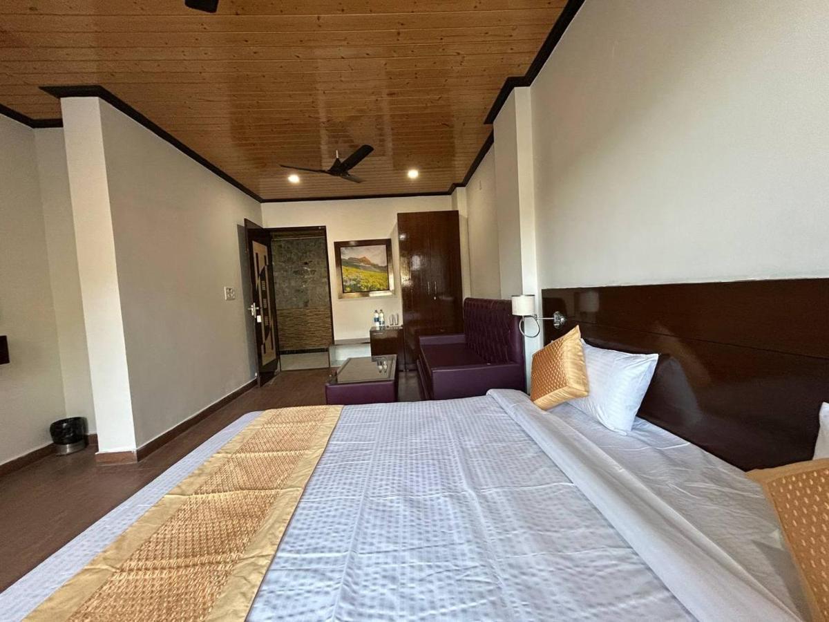 Hotel 7 Heavens Mussoorie Zewnętrze zdjęcie